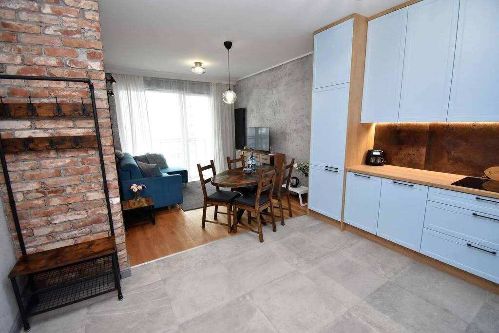 Apartament Blue Bastion Walowa 23C Z Klimatyzacja I Miejscem Parkingowym W Podziemnym Parkingu Gdańsk Buitenkant foto