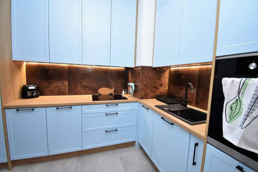 Apartament Blue Bastion Walowa 23C Z Klimatyzacja I Miejscem Parkingowym W Podziemnym Parkingu Gdańsk Buitenkant foto